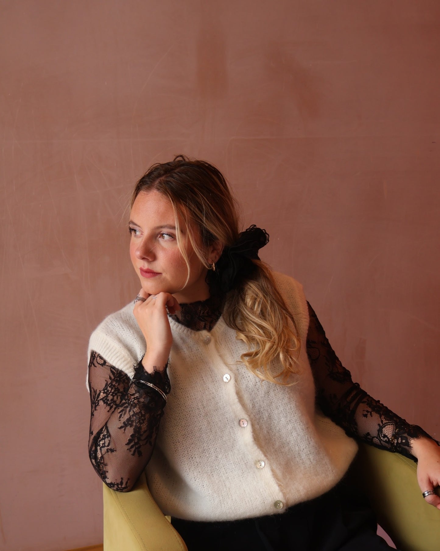 DAISY CARDIGAN - CREAM