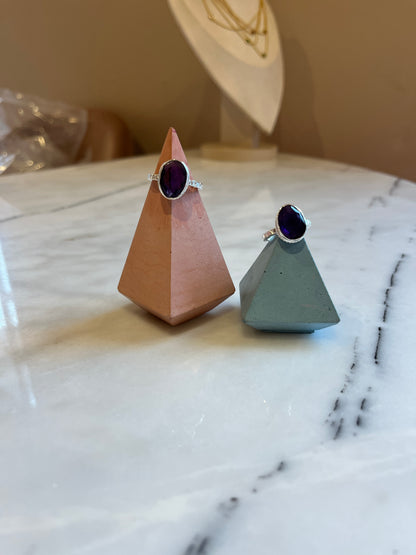 GEMSTONE RINGS - GOLD