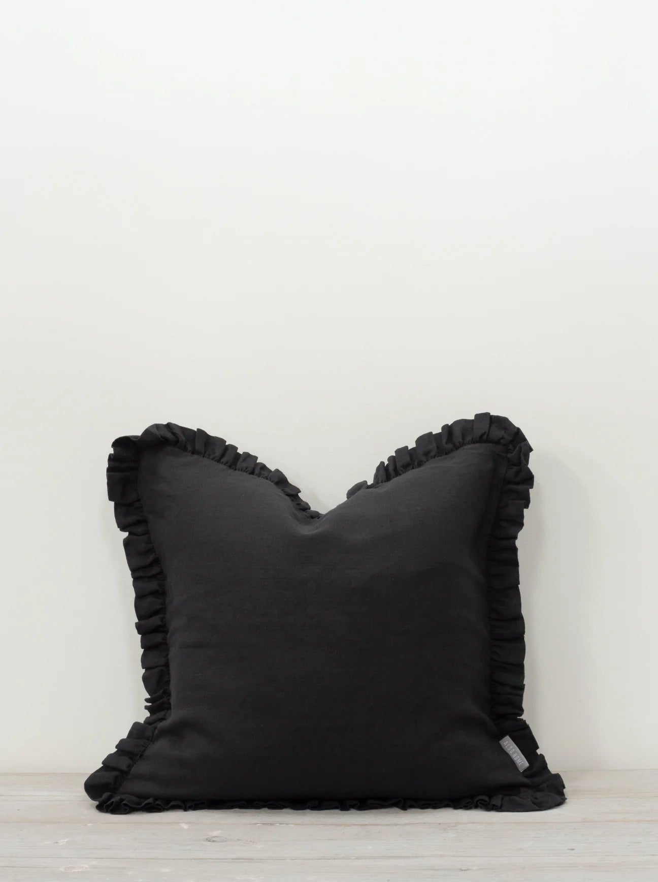 Oli Ruffle Cushion