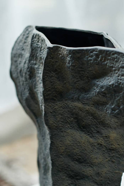 Yilan Vase