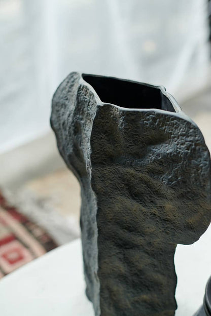 Yilan Vase